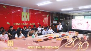 Không khí buổi gặp mặt ngày phụ nữ Việt Nam 20/10 tại văn phòng Kinh Bắc Land
